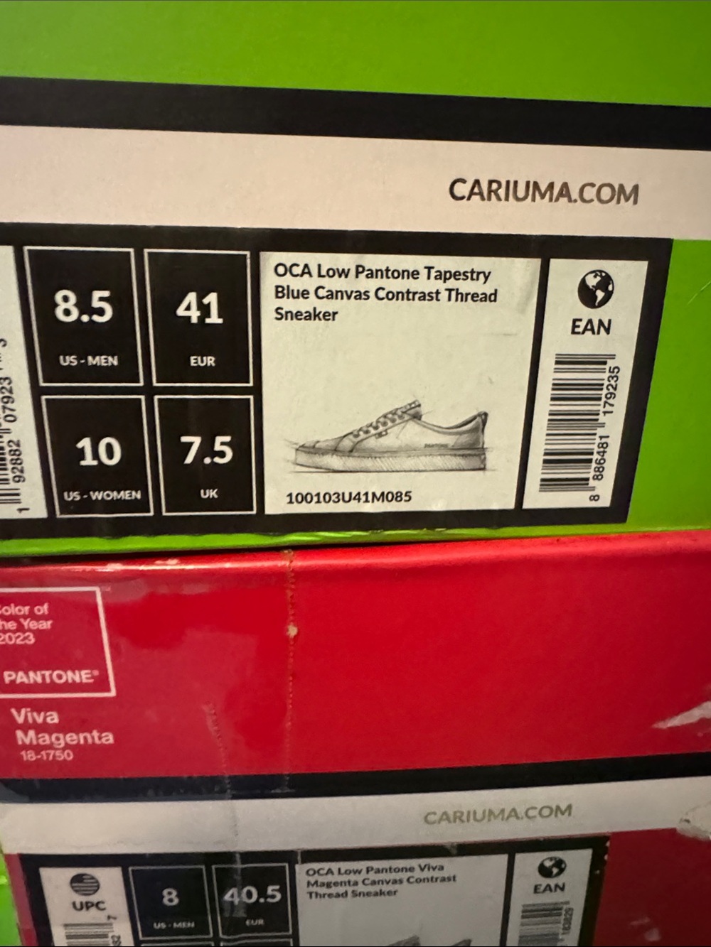 Cariuma Low-Top Sneakers in Off-White with Black Logo - Picture 10 of 10